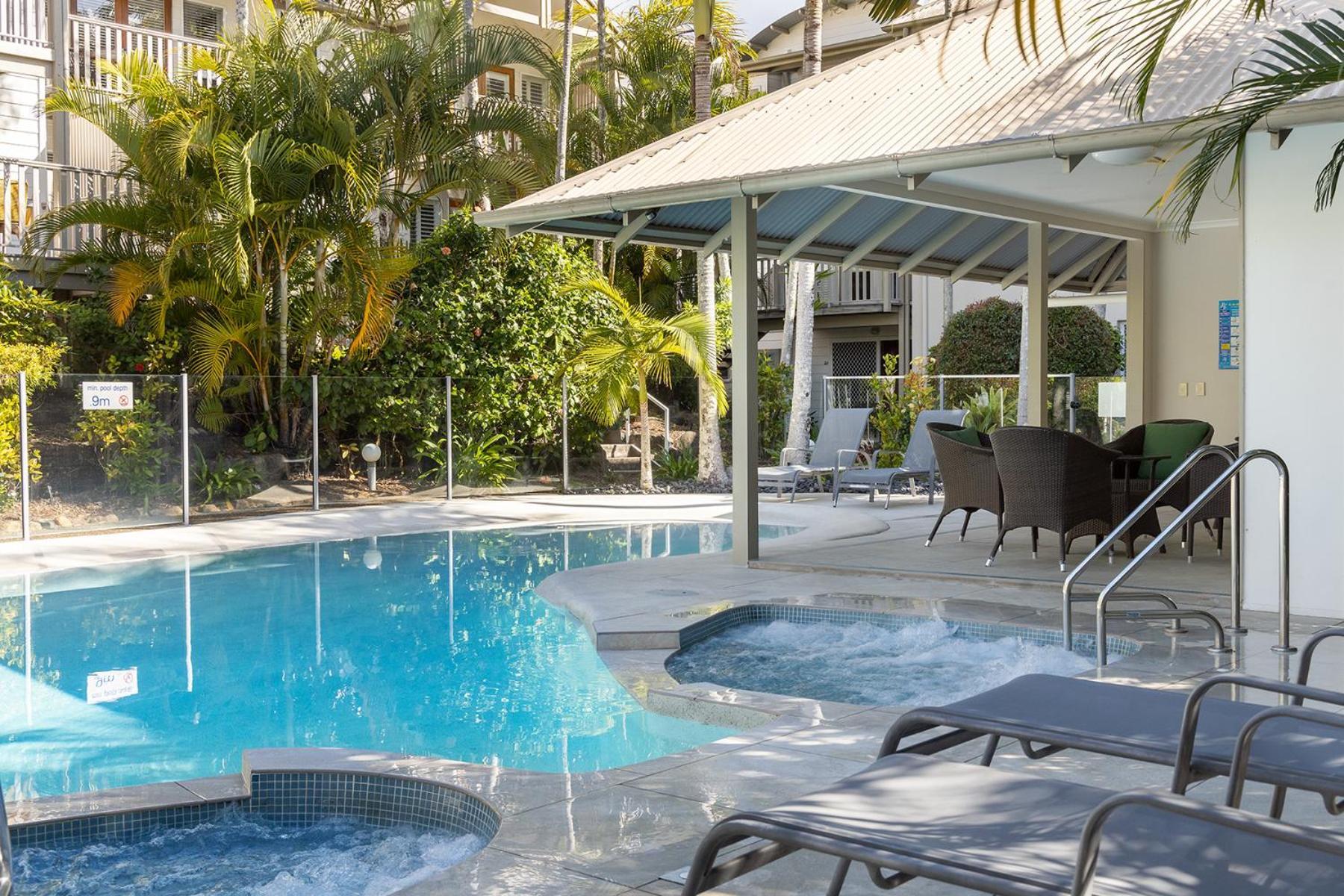 Noosa Outrigger Beach Resort Нусавілл Екстер'єр фото